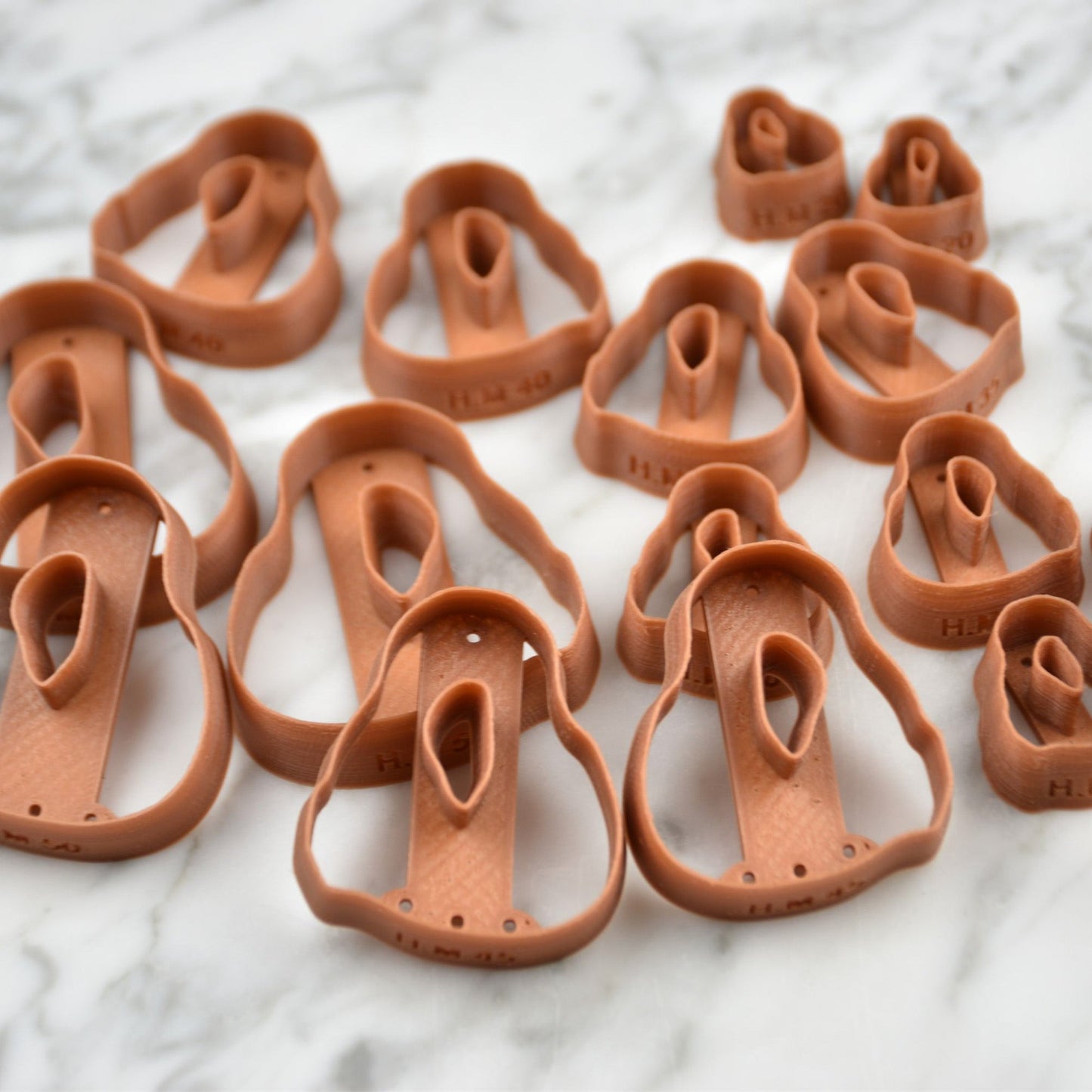 Organic Oval Donut No. 3 (Mirrored) Clay Cutter
