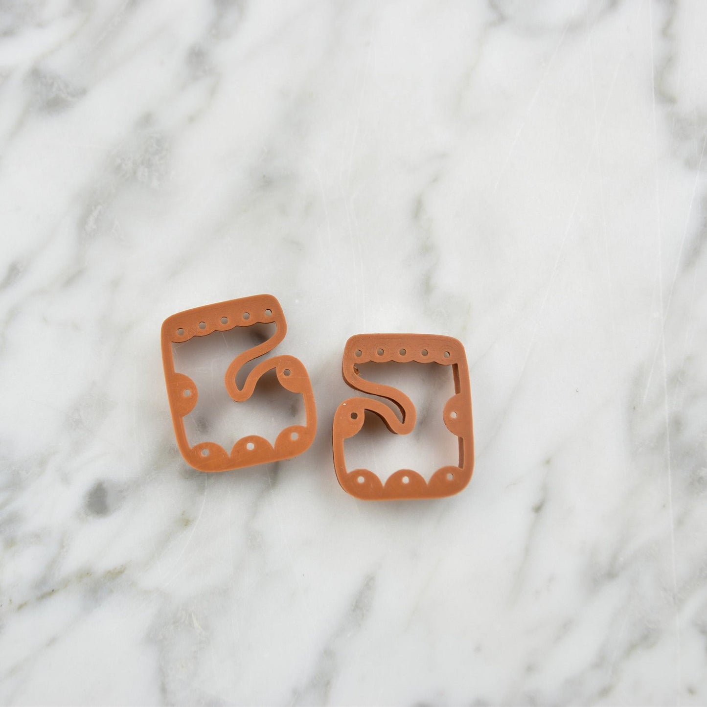 Abstract "C" Hoop Cutter (Mirrored)