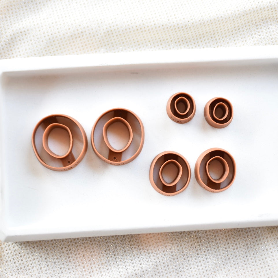 Organic Circle Donut No. 2 Cutter (Mirrored)